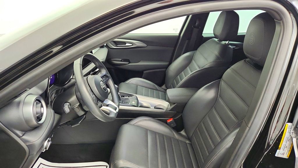 Used 2024 Alfa Romeo Tonale Ti w/ Premium Interior Package image 21