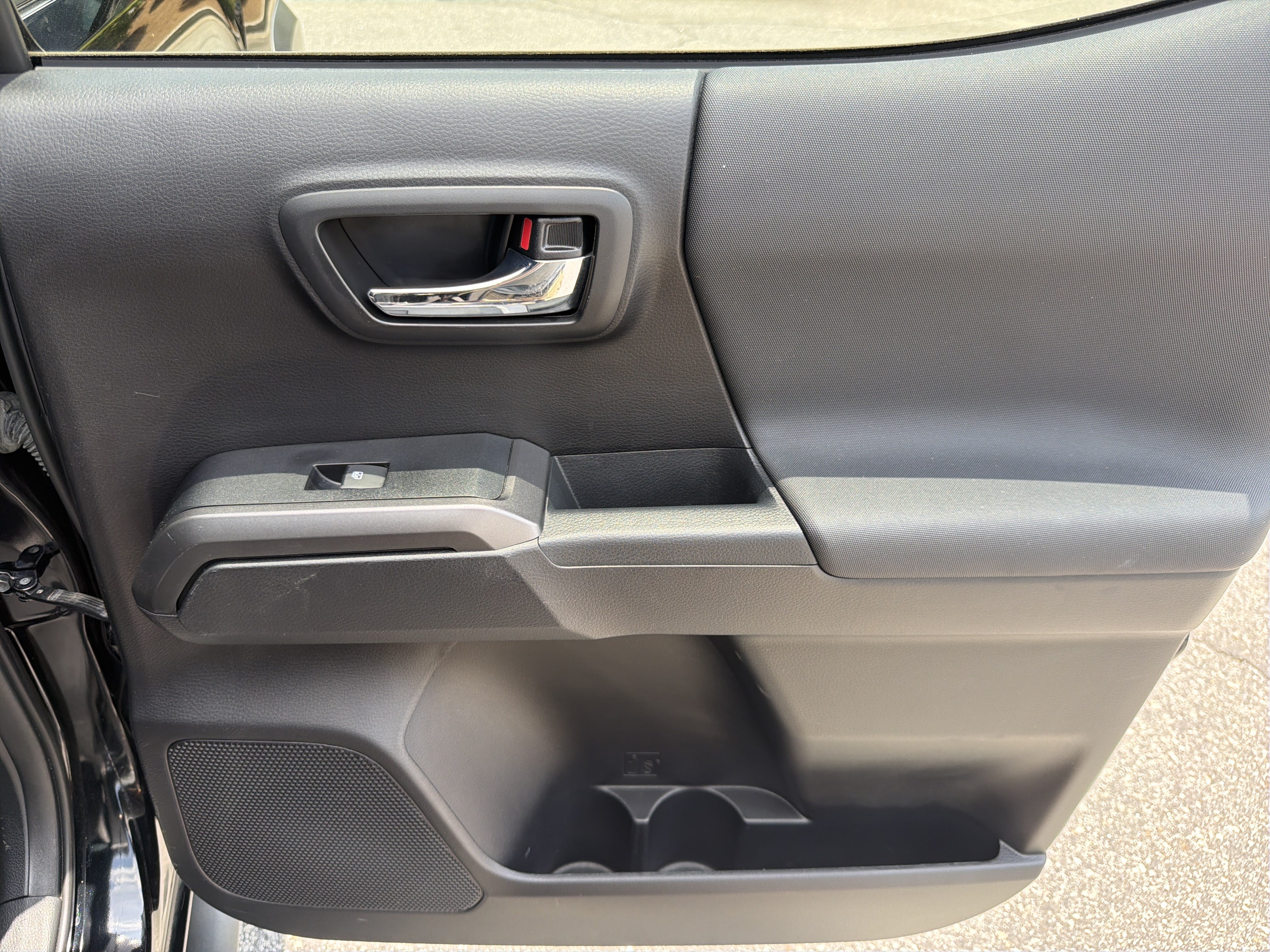 Used 2019 Toyota Tacoma TRD Off-Road AWD/4WD image 27