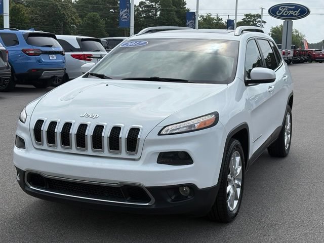 Used 2017 Jeep Cherokee Limited FWD image 1