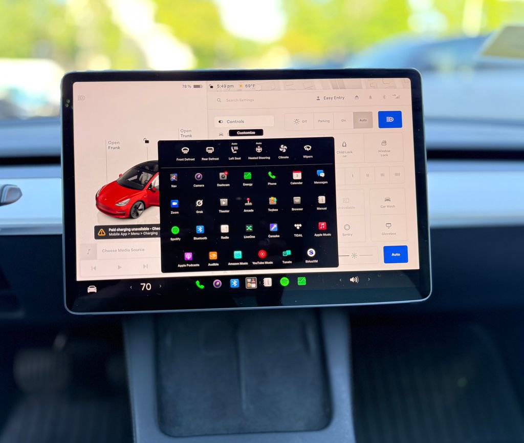 Used 2023 Tesla Model 3 Standard Range RWD image 7