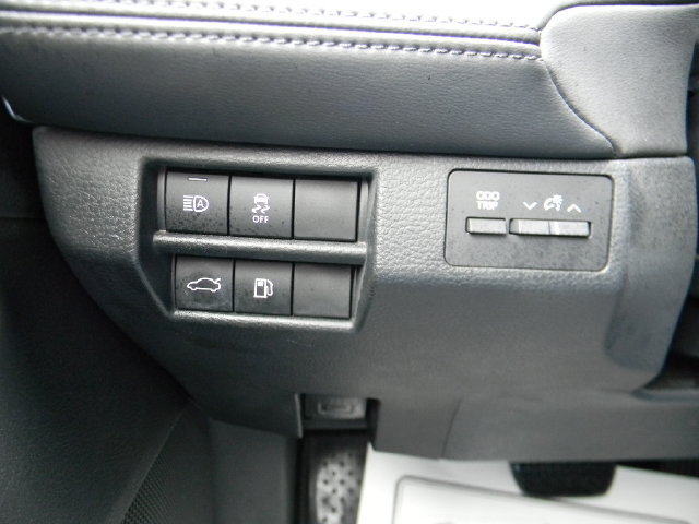 Used 2020 Toyota Avalon XLE w/ Moonroof Package FWD image 14