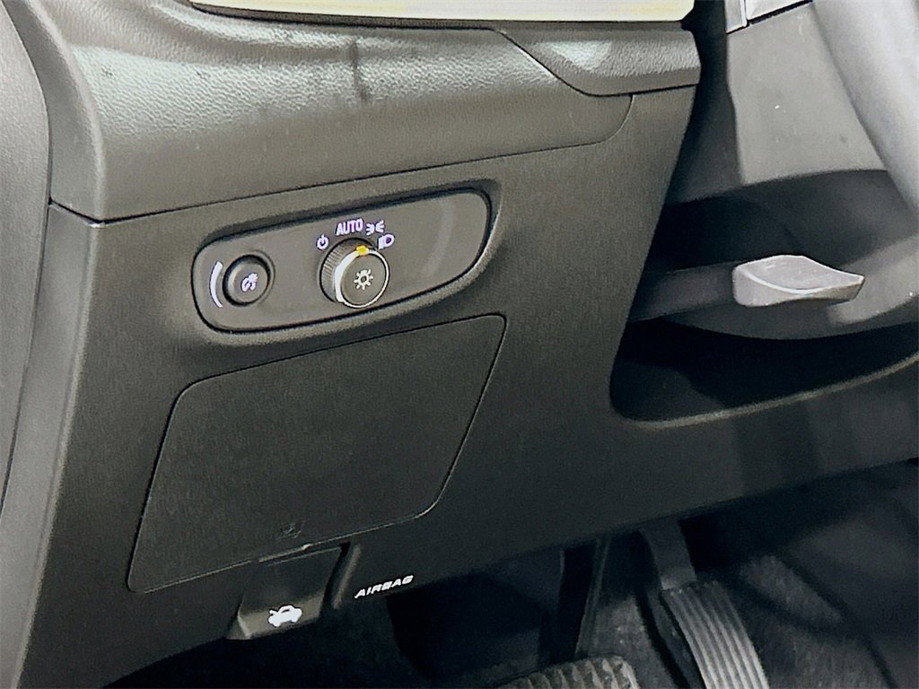 Used 2026 Buick Encore GX Sport Touring w/ Advanced Technology Package image 8