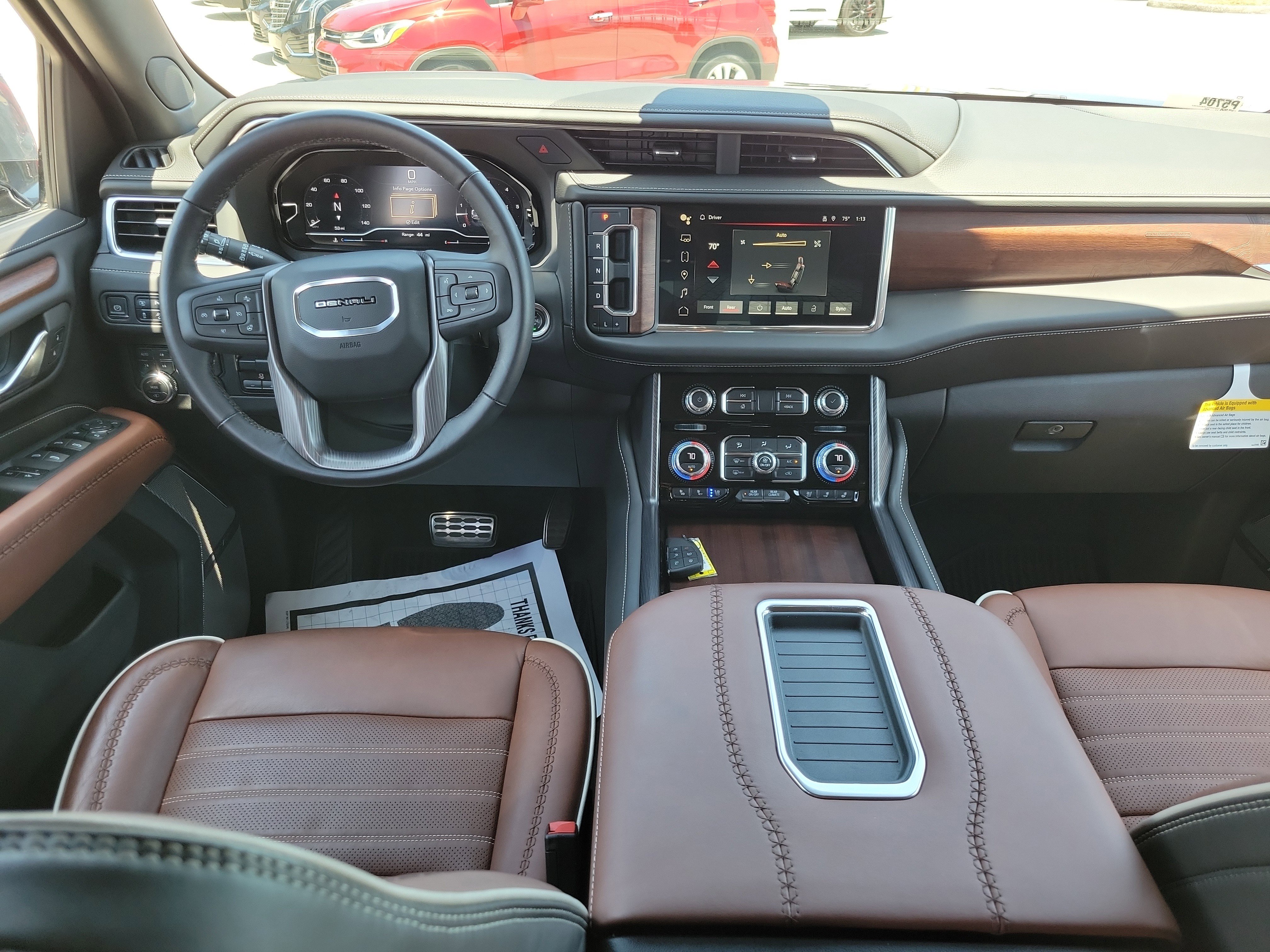 Used 2023 GMC Yukon Denali Ultimate AWD/4WD image 13