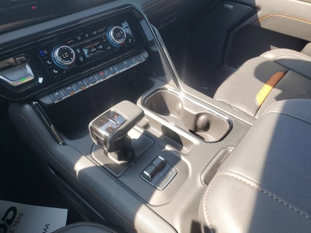 New 2025 GMC Sierra 1500 AT4 w/ Technology Package AWD/4WD image 32