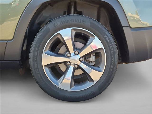 Used 2019 Jeep Cherokee Limited FWD image 23