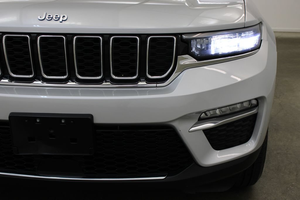 Used 2024 Jeep Grand Cherokee Limited 4xe AWD/4WD image 8