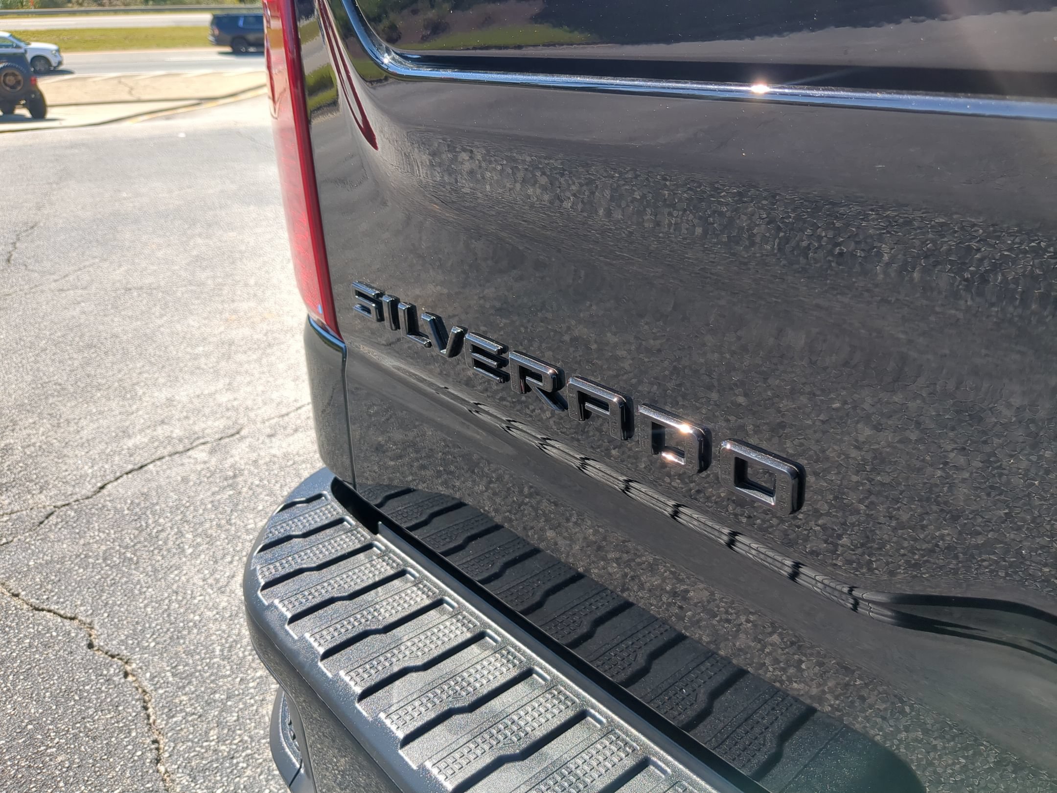 Used 2025 Chevrolet Silverado 1500 Custom Trail Boss w/ Midnight Edition AWD/4WD image 28