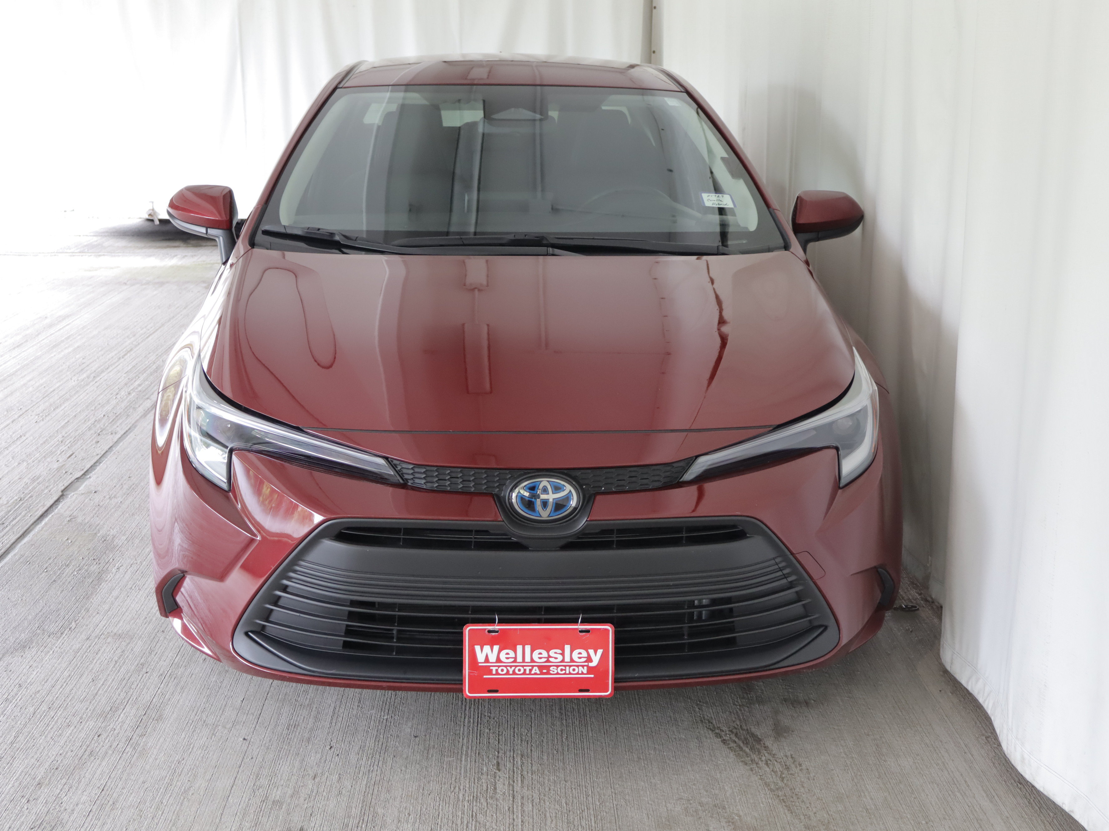 Used 2025 Toyota Corolla LE w/ LE Premium Package FWD image 3