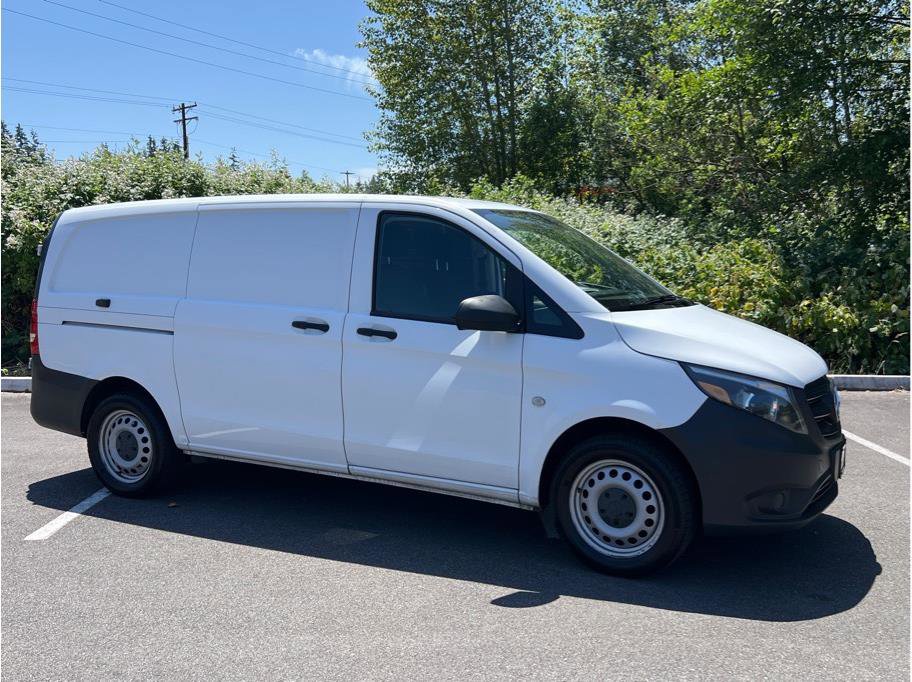 Used 2017 Mercedes-Benz Metris image 3
