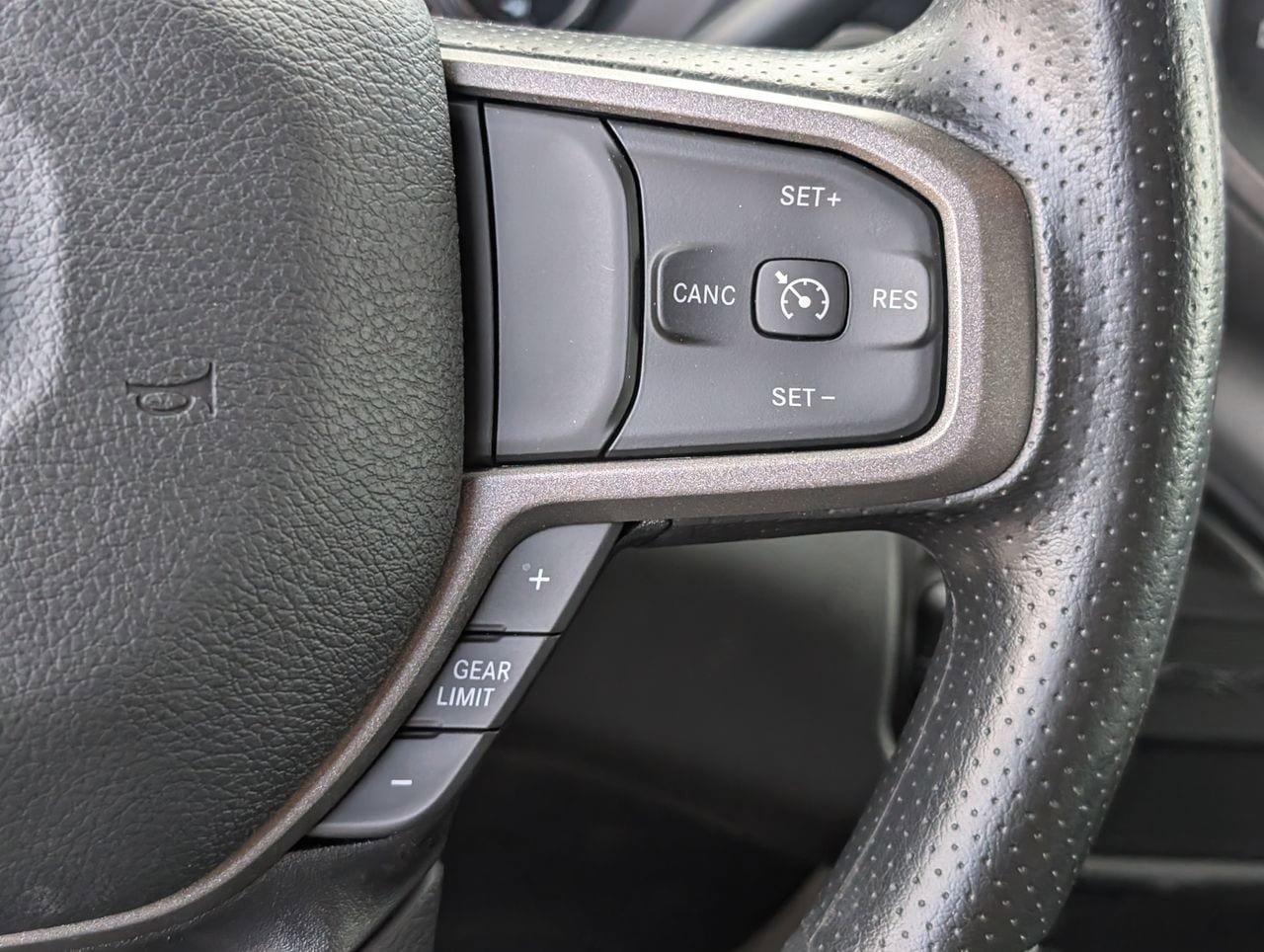 Used 2024 RAM 5500 Tradesman w/ Chrome Appearance Group AWD/4WD image 28