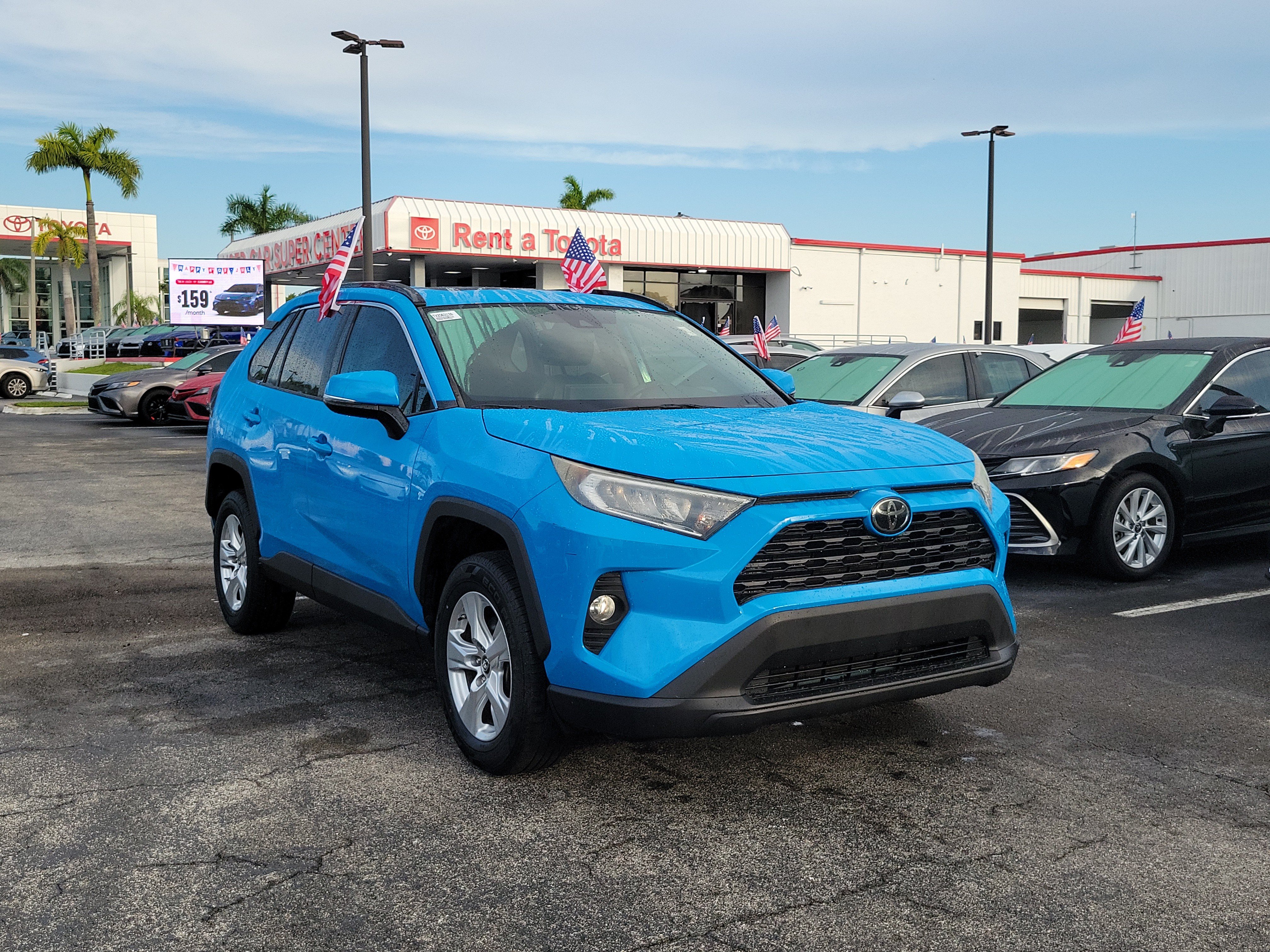 Used 2019 Toyota RAV4 XLE FWD video 2