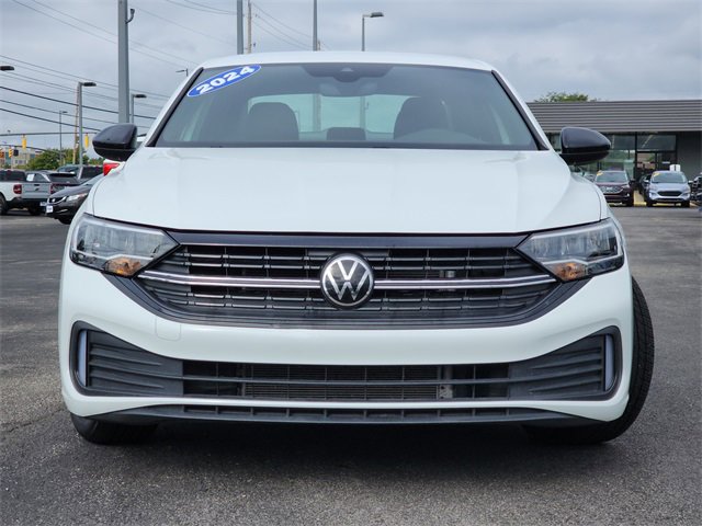 Used 2024 Volkswagen Jetta Sport image 15