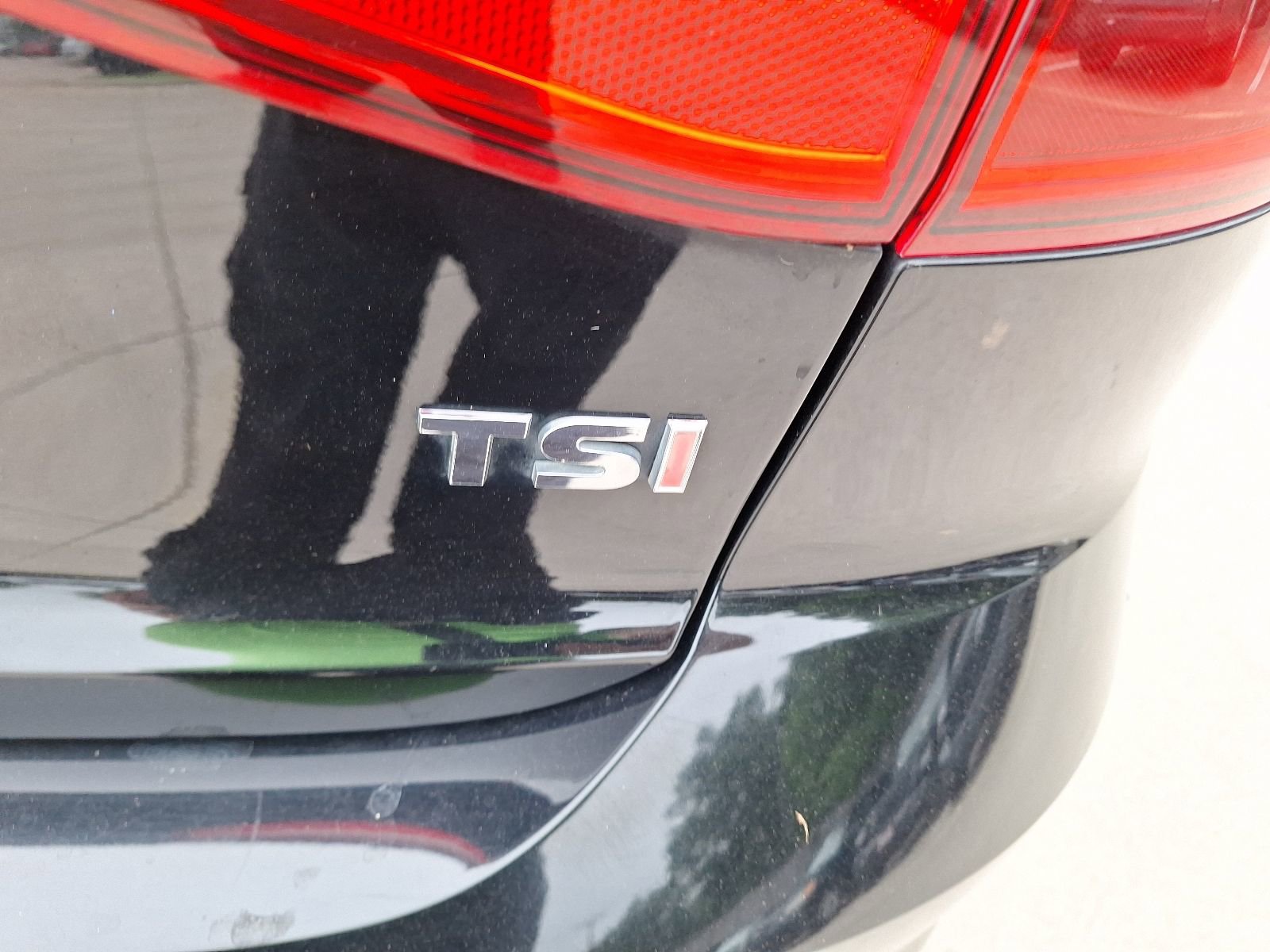 Used 2015 Volkswagen Jetta SE FWD image 12