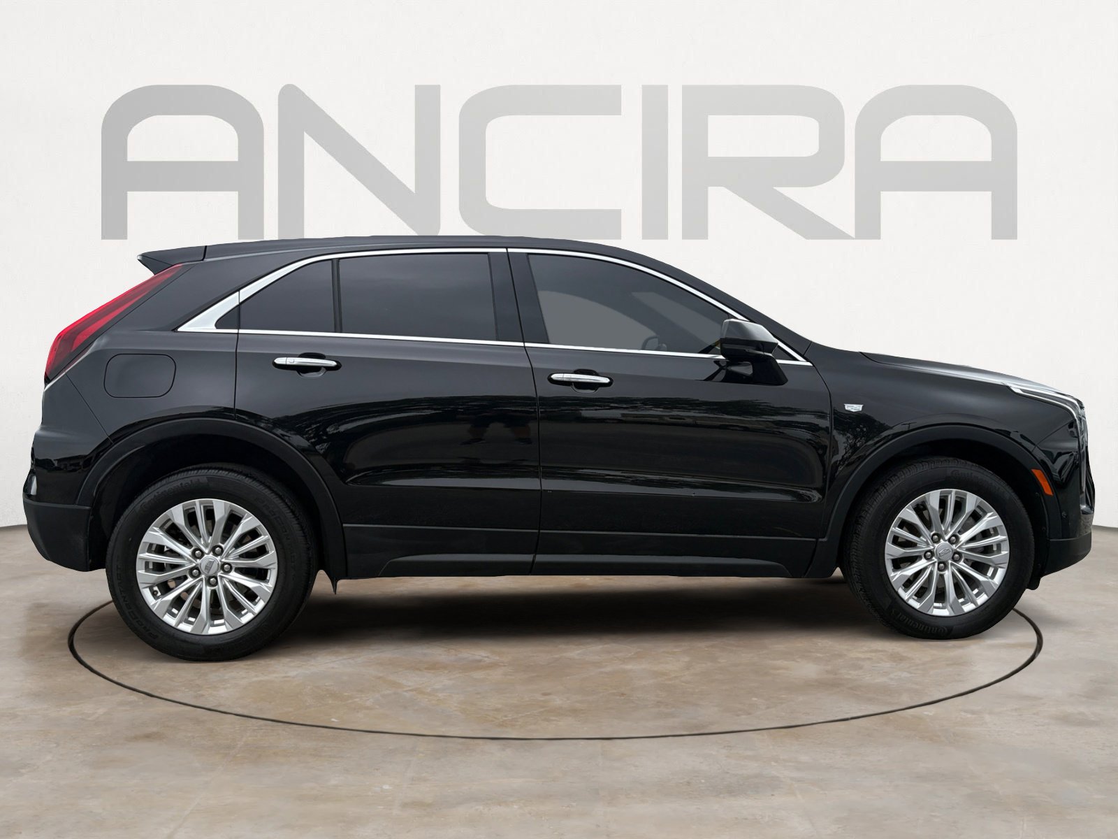 Used 2024 Cadillac XT4 Luxury w/ LPO, Floor Liner Package FWD image 11