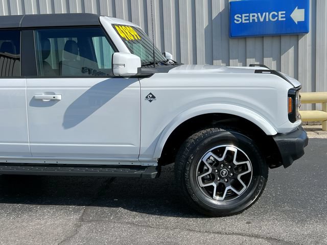 Used 2023 Ford Bronco Outer Banks AWD/4WD image 17
