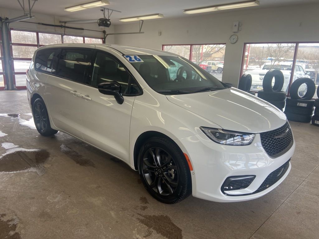 New 2026 Chrysler Pacifica Select FWD image 1
