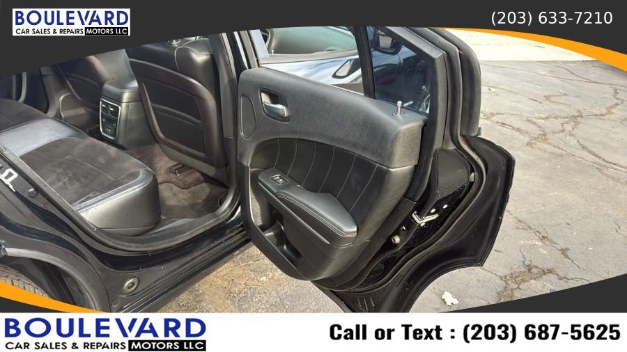 Used 2016 Dodge Charger R/T RWD image 37