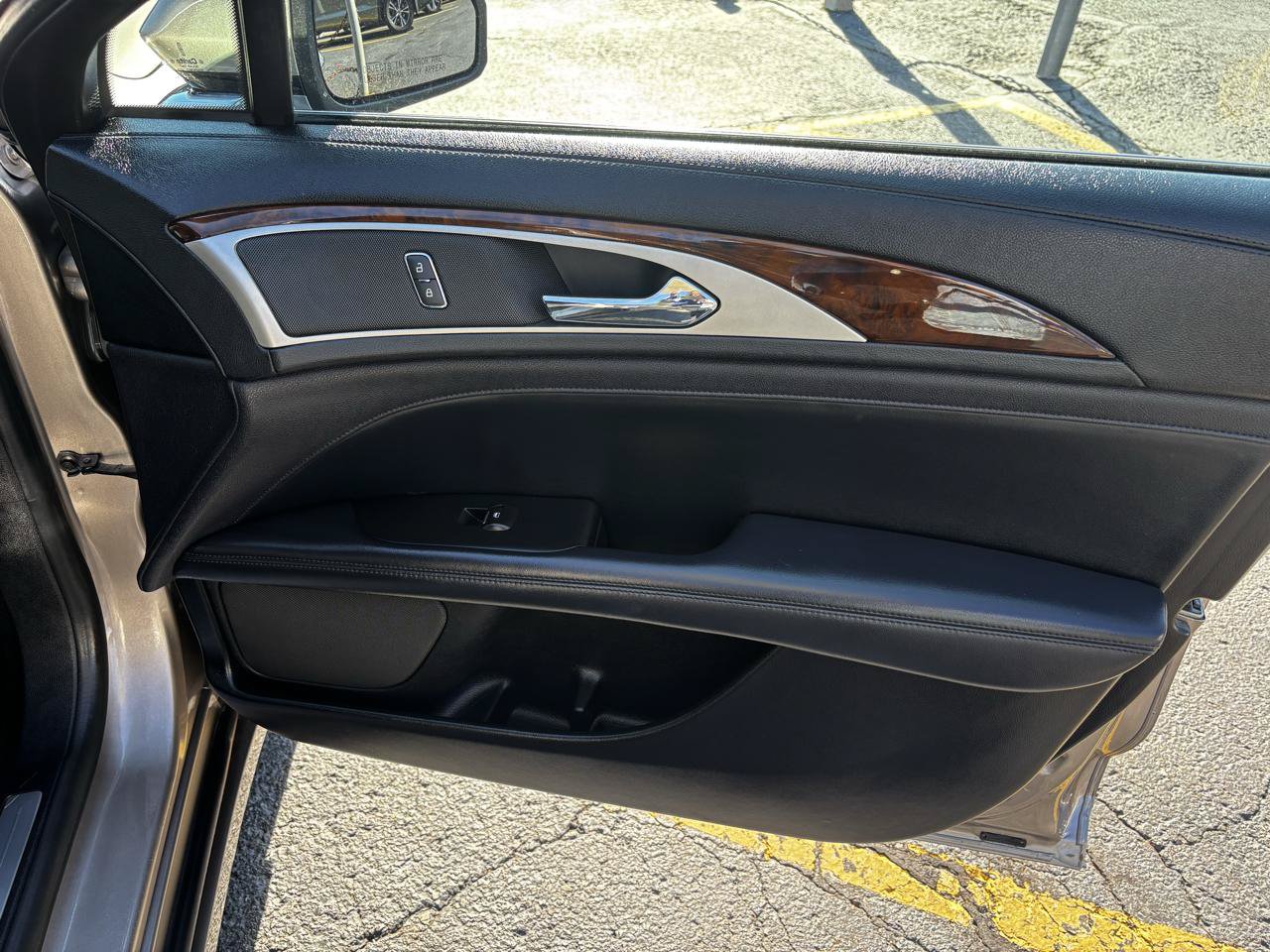 Used 2018 Lincoln MKZ Select w/ Select Plus Package AWD/4WD image 26