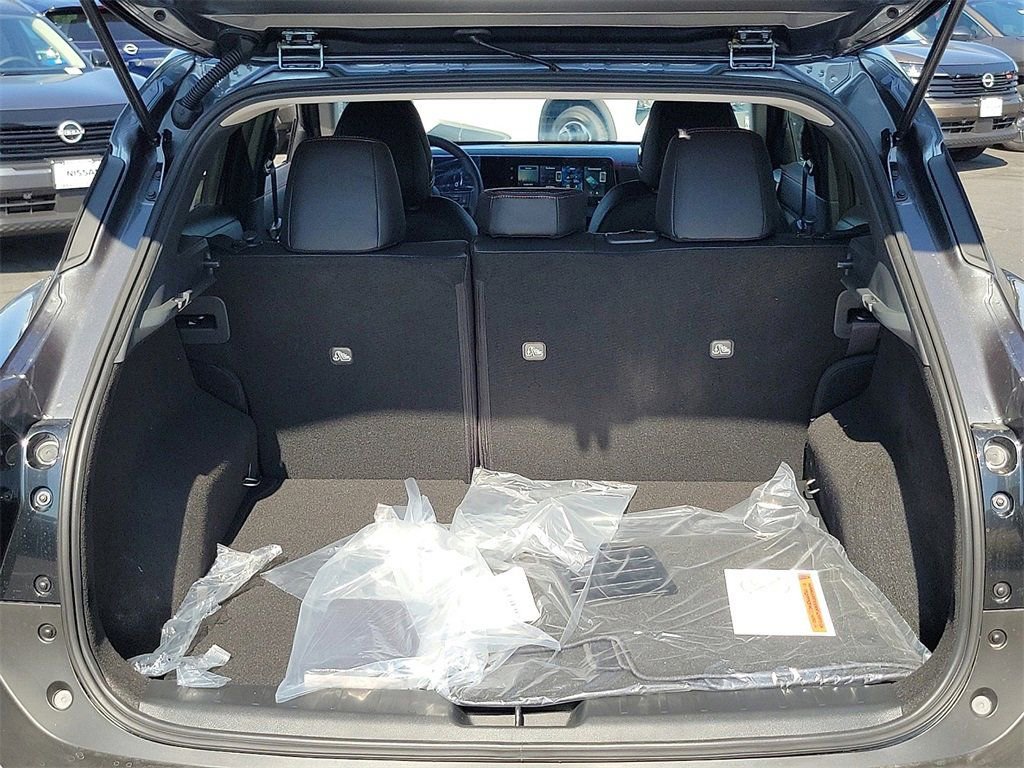 New 2026 Nissan Kicks SR w/ SR Premium Package image 16