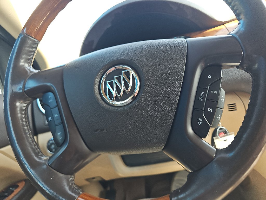 Used 2011 Buick Enclave CXL AWD/4WD image 16