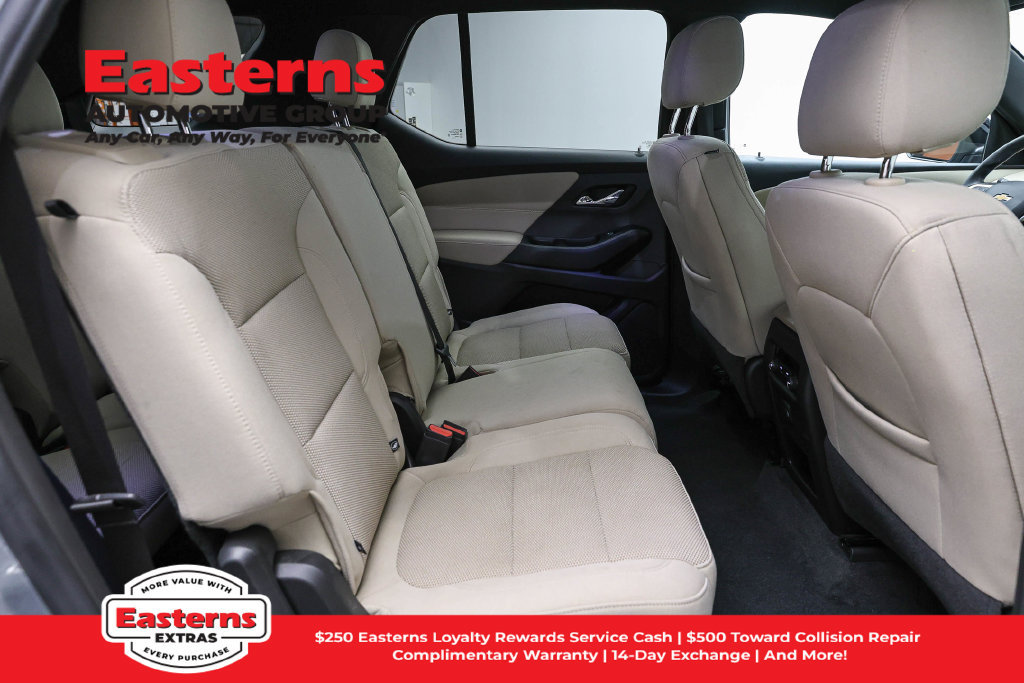 Used 2023 Chevrolet Traverse LS FWD image 23