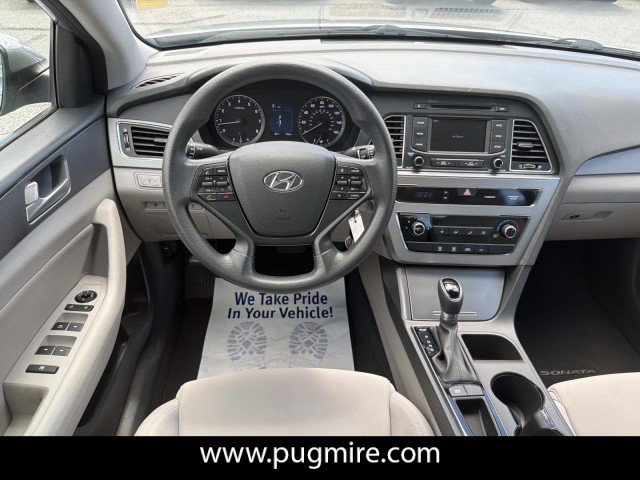 Used 2015 Hyundai Sonata SE w/ Option Group 02 FWD image 23