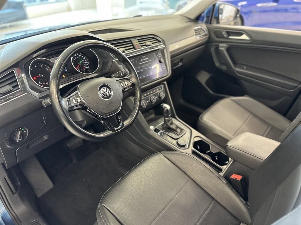 Used 2019 Volkswagen Tiguan SE w/ Panoramic Sunroof Package AWD/4WD image 16