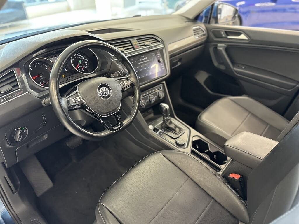 Used 2019 Volkswagen Tiguan SE w/ Panoramic Sunroof Package image 16