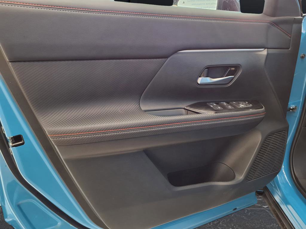 New 2026 Nissan Kicks SR AWD/4WD image 15