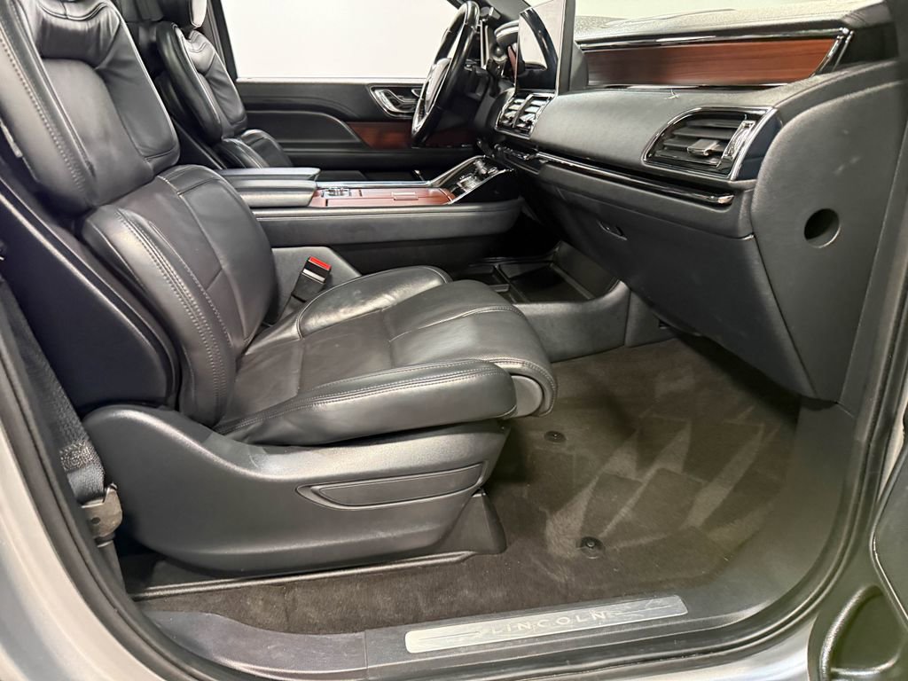 Used 2023 Lincoln Navigator Reserve image 62