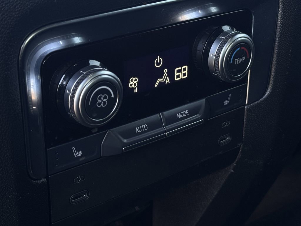 Used 2025 GMC Yukon Denali image 29