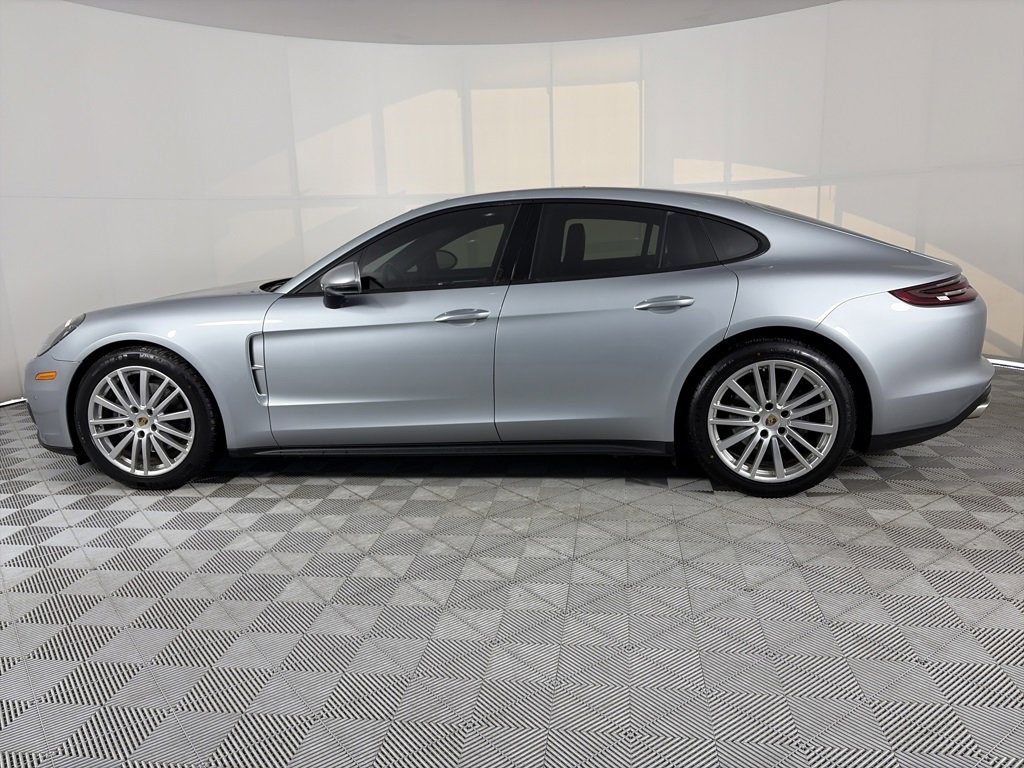 Used 2019 Porsche Panamera image 4