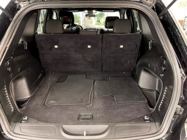 Used 2021 Jeep Grand Cherokee Laredo image 32