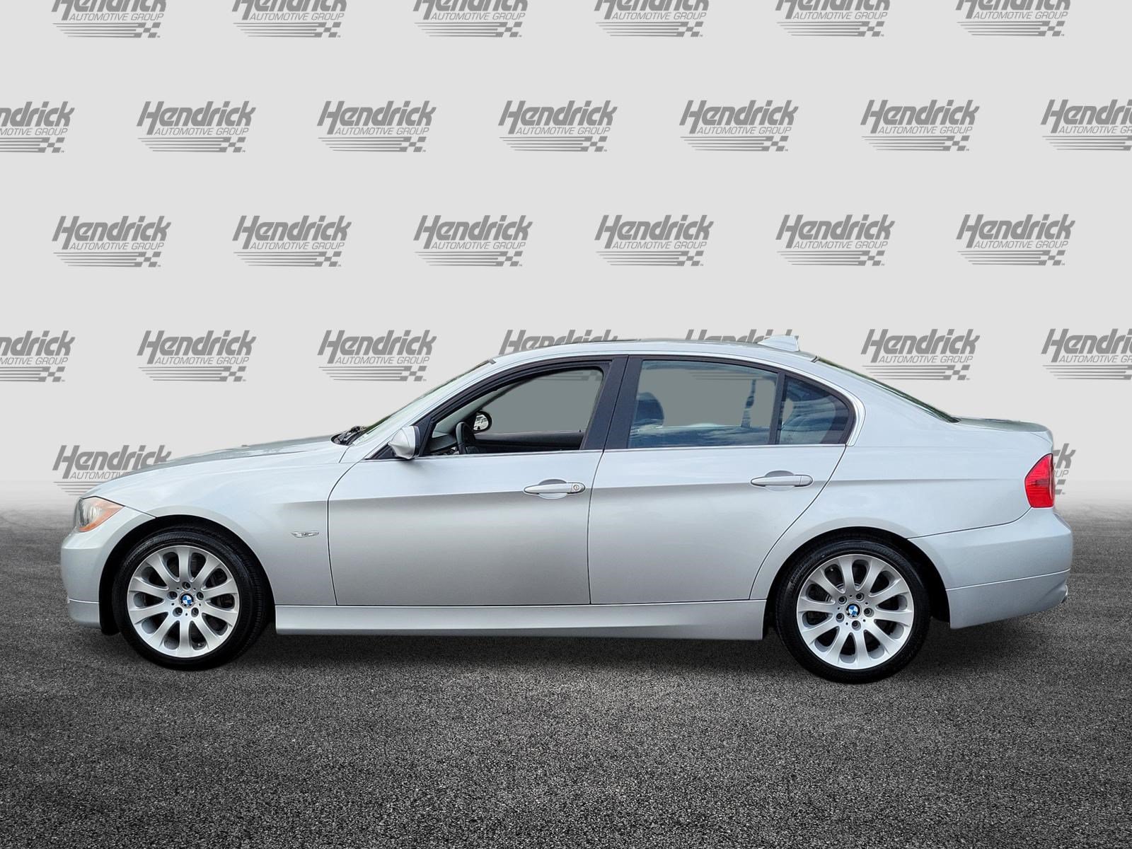 Used 2008 BMW 335xi Sedan AWD/4WD image 4