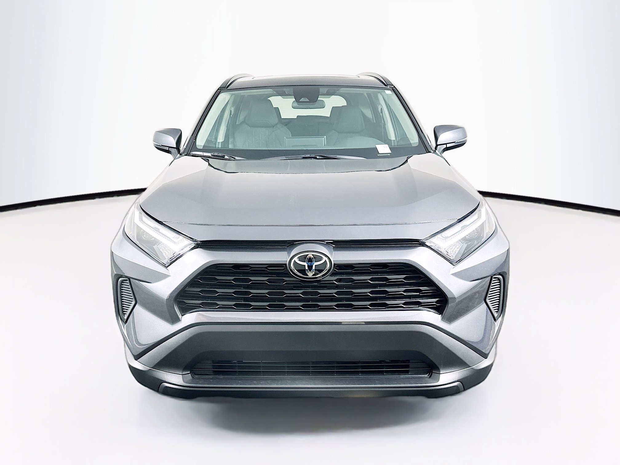 Used 2025 Toyota RAV4 XLE w/ Convenience Package image 2