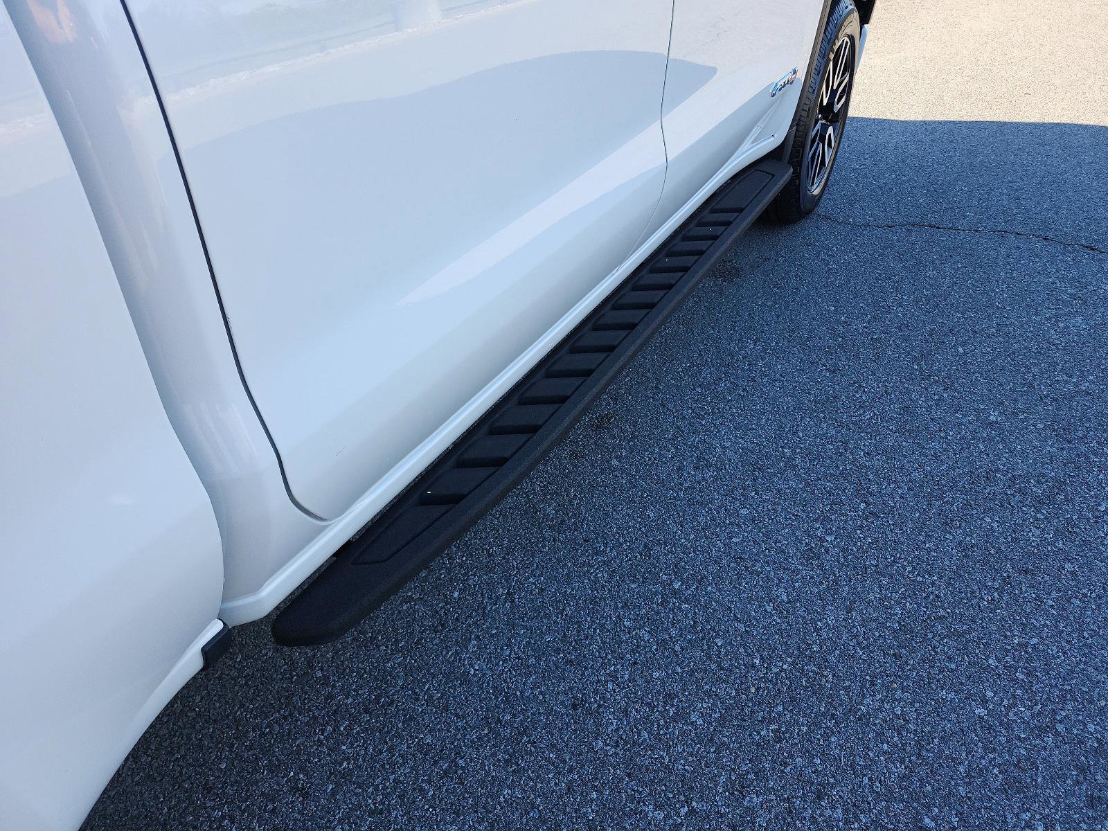 Certified 2023 GMC Sierra 1500 AT4 w/ AT4 Premium Package image 7