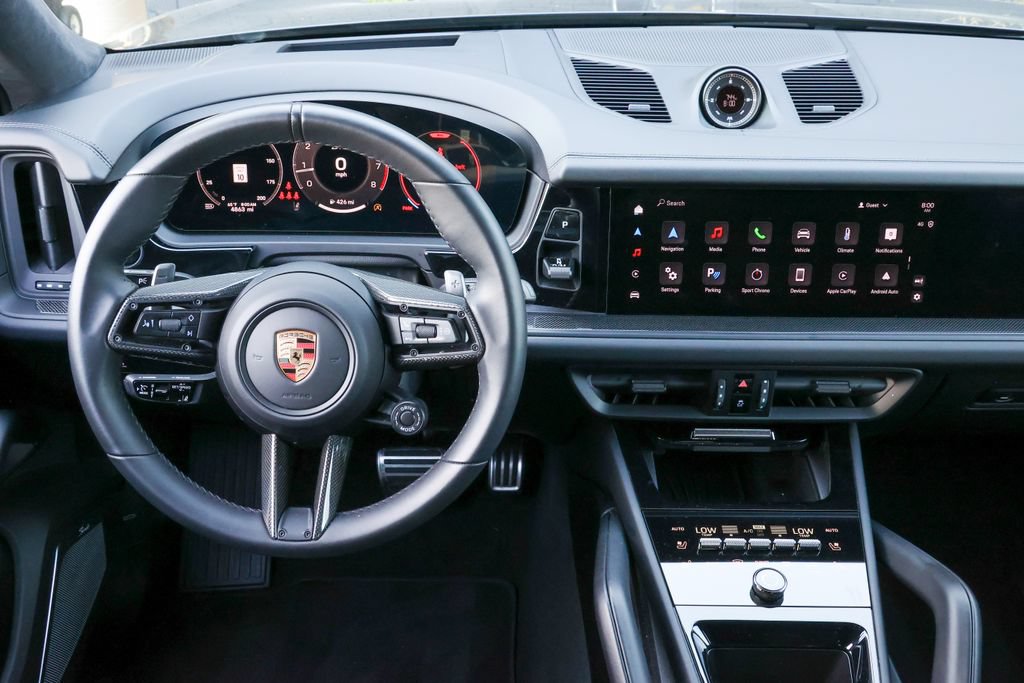 Certified 2025 Porsche Cayenne GTS AWD/4WD image 39