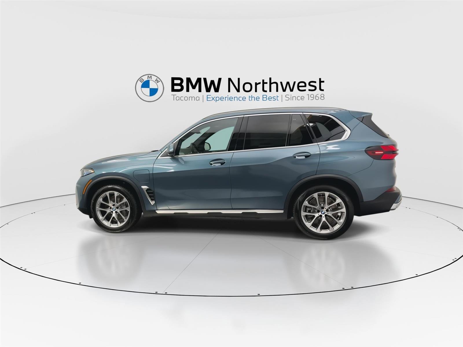 New 2026 BMW X5 xDrive50e AWD/4WD image 11