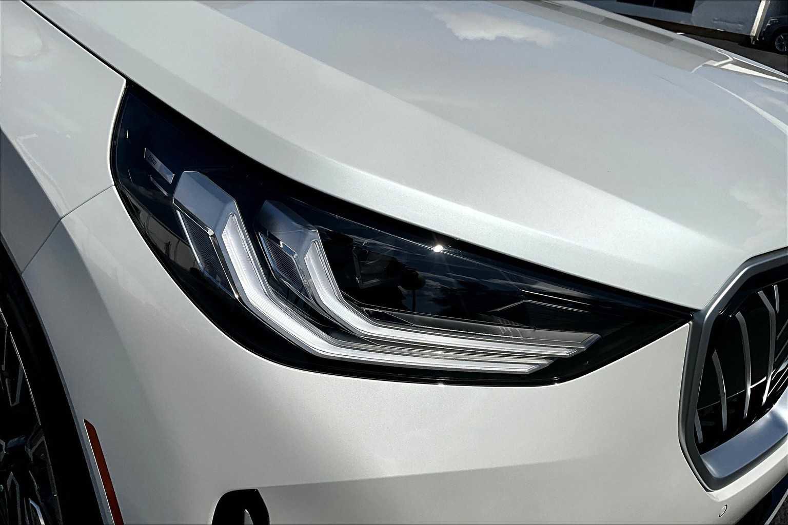 Used 2026 BMW X3 xDrive30 w/ Premium Package image 14