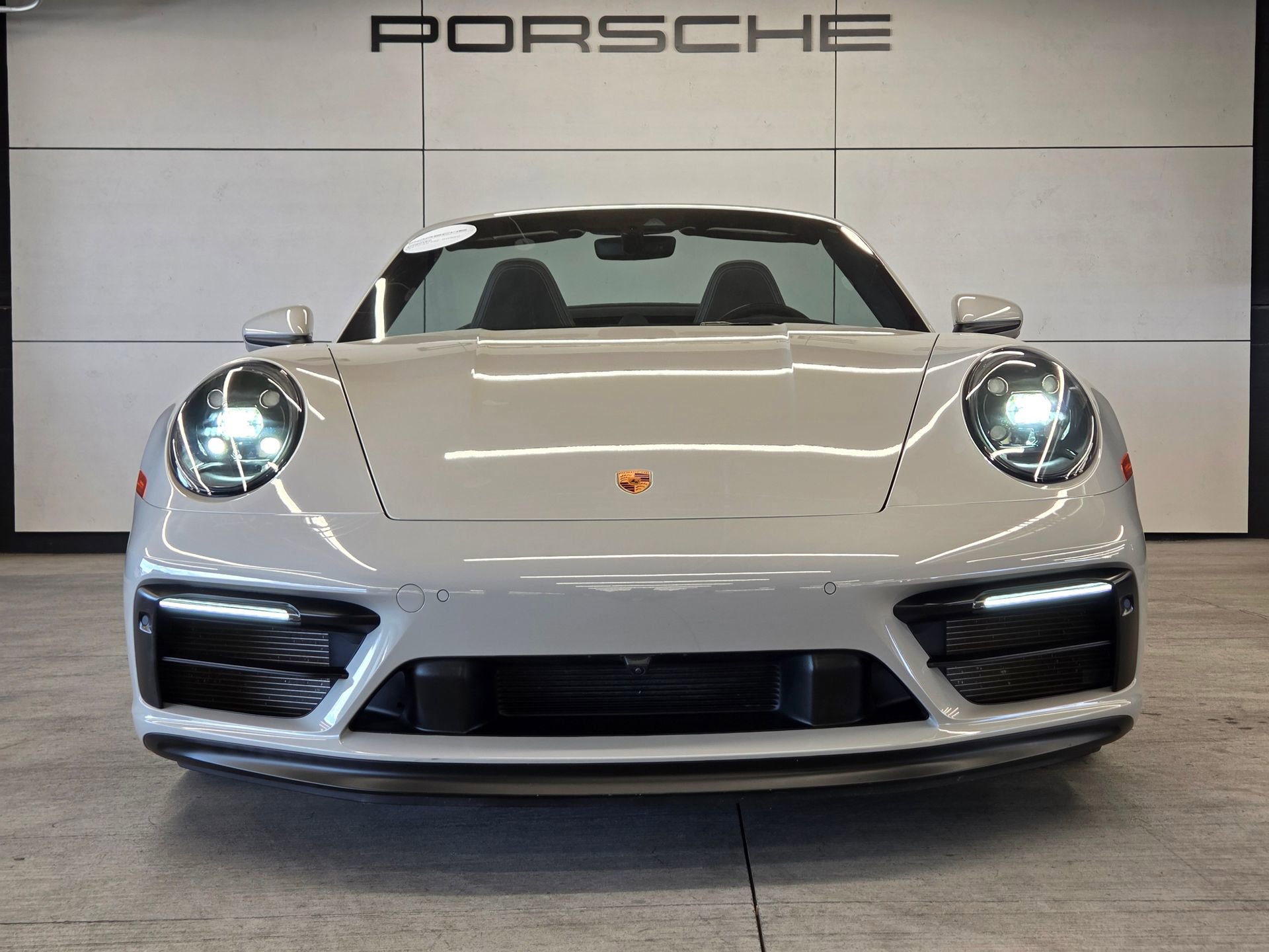 Certified 2022 Porsche 911 Carrera GTS RWD image 28