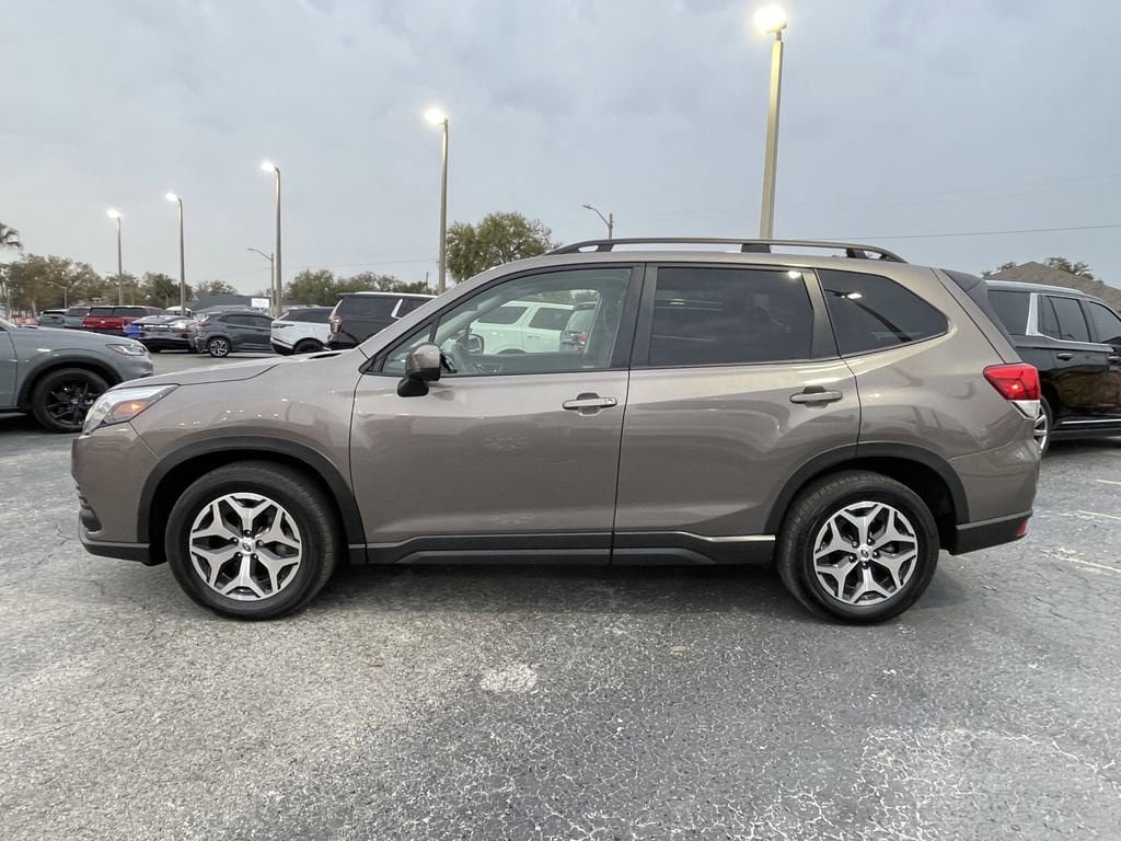 Used 2024 Subaru Forester Premium image 6