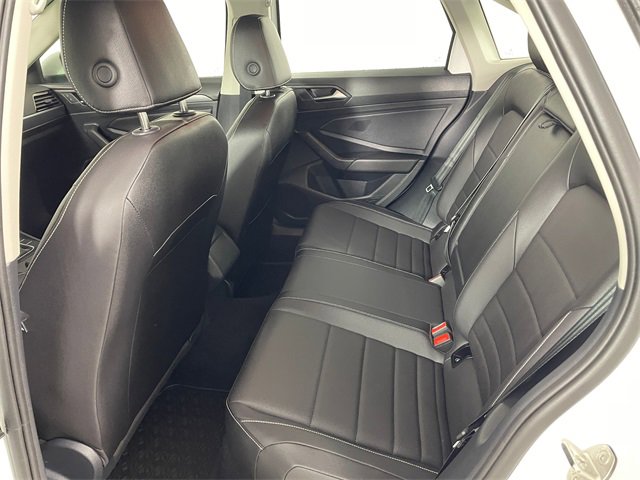 Used 2024 Volkswagen Jetta SE image 18