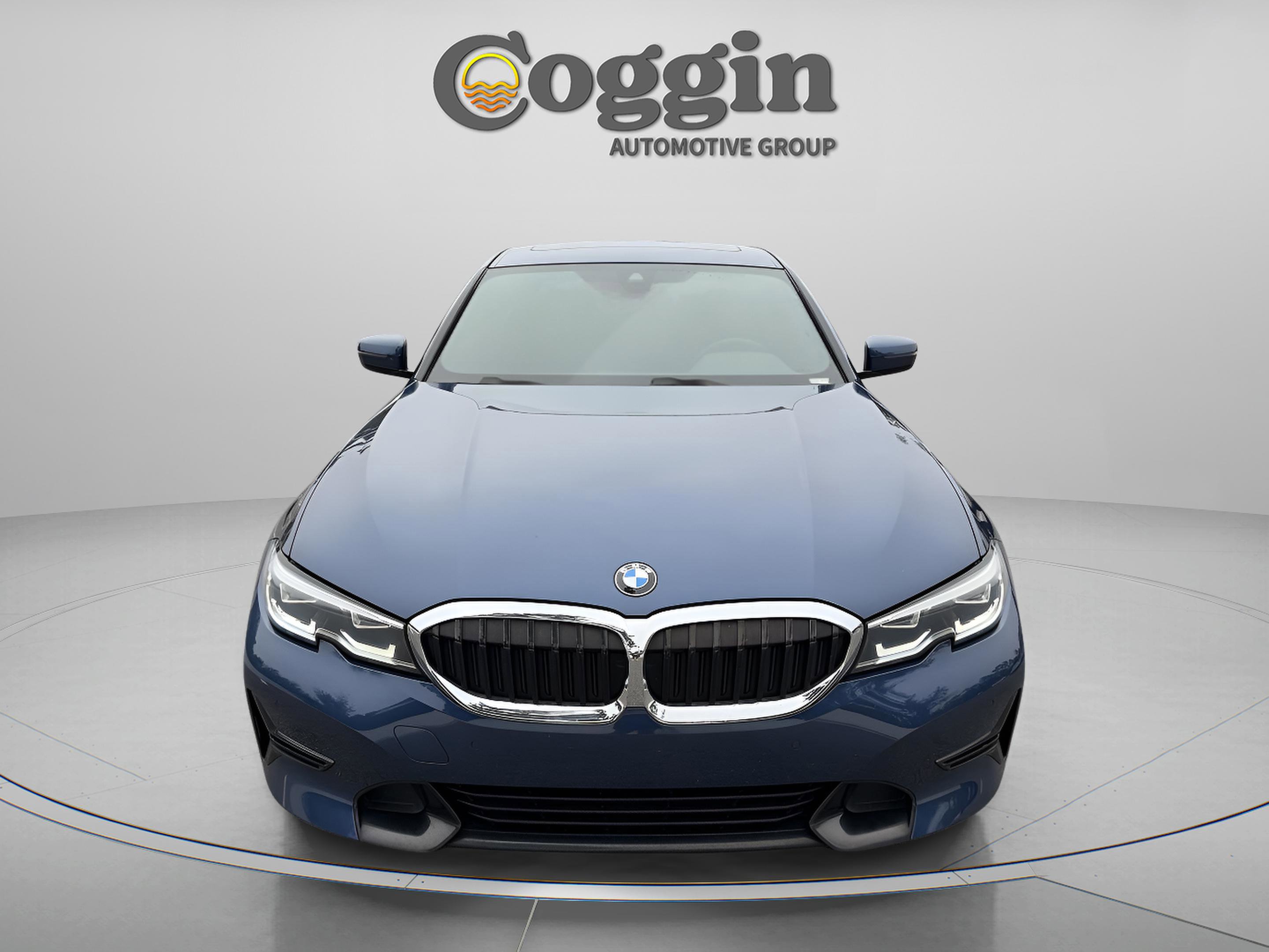 Used 2022 BMW 330i Sedan w/ Driving Assistance Package image 8