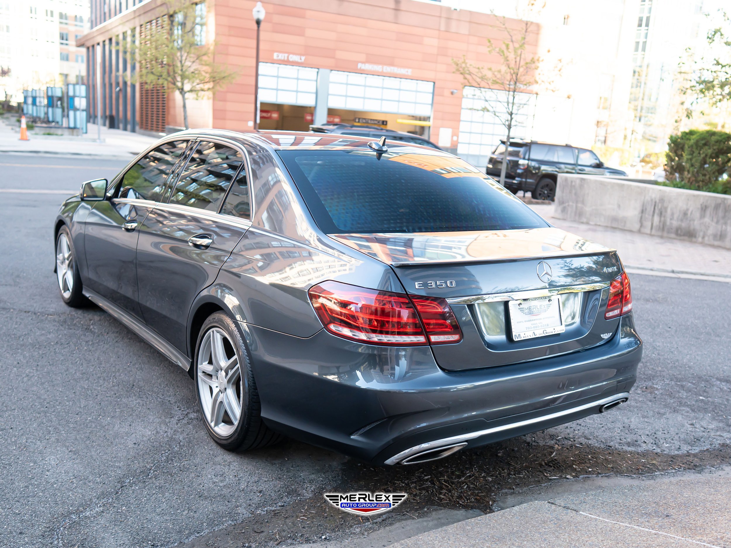 Used 2014 Mercedes-Benz E 350 4MATIC Sedan image 5