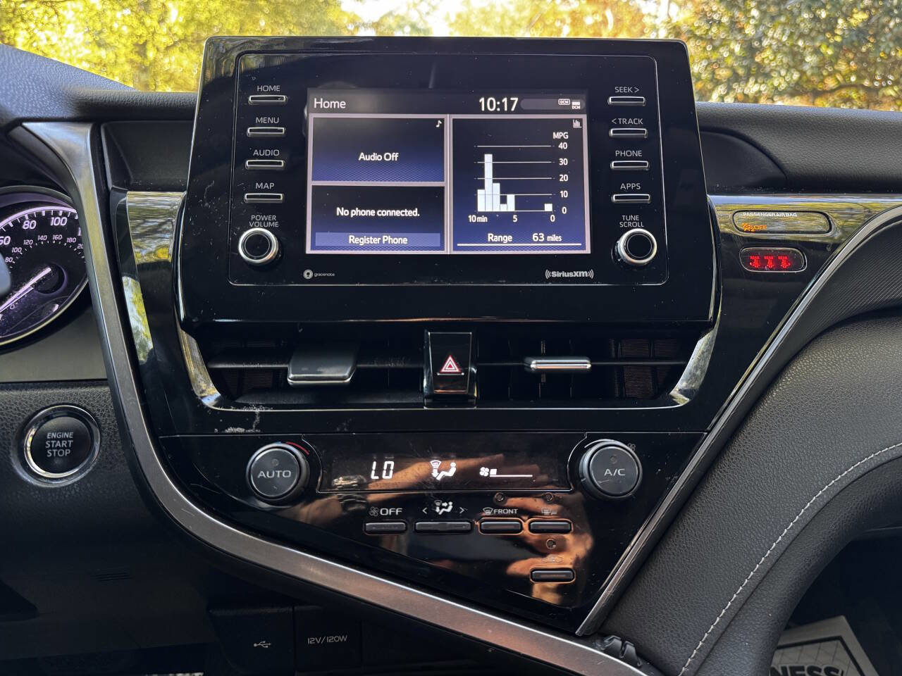 Used 2021 Toyota Camry SE w/ Convenience Package image 18