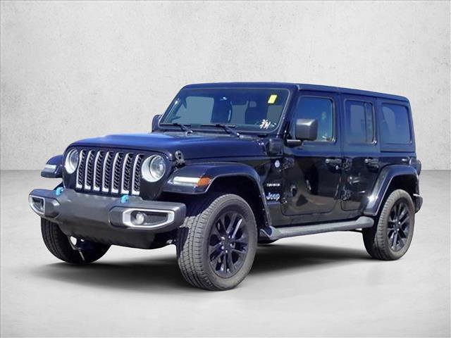 Used 2023 Jeep Wrangler Unlimited Sahara w/ Cold Weather Group AWD/4WD image 6