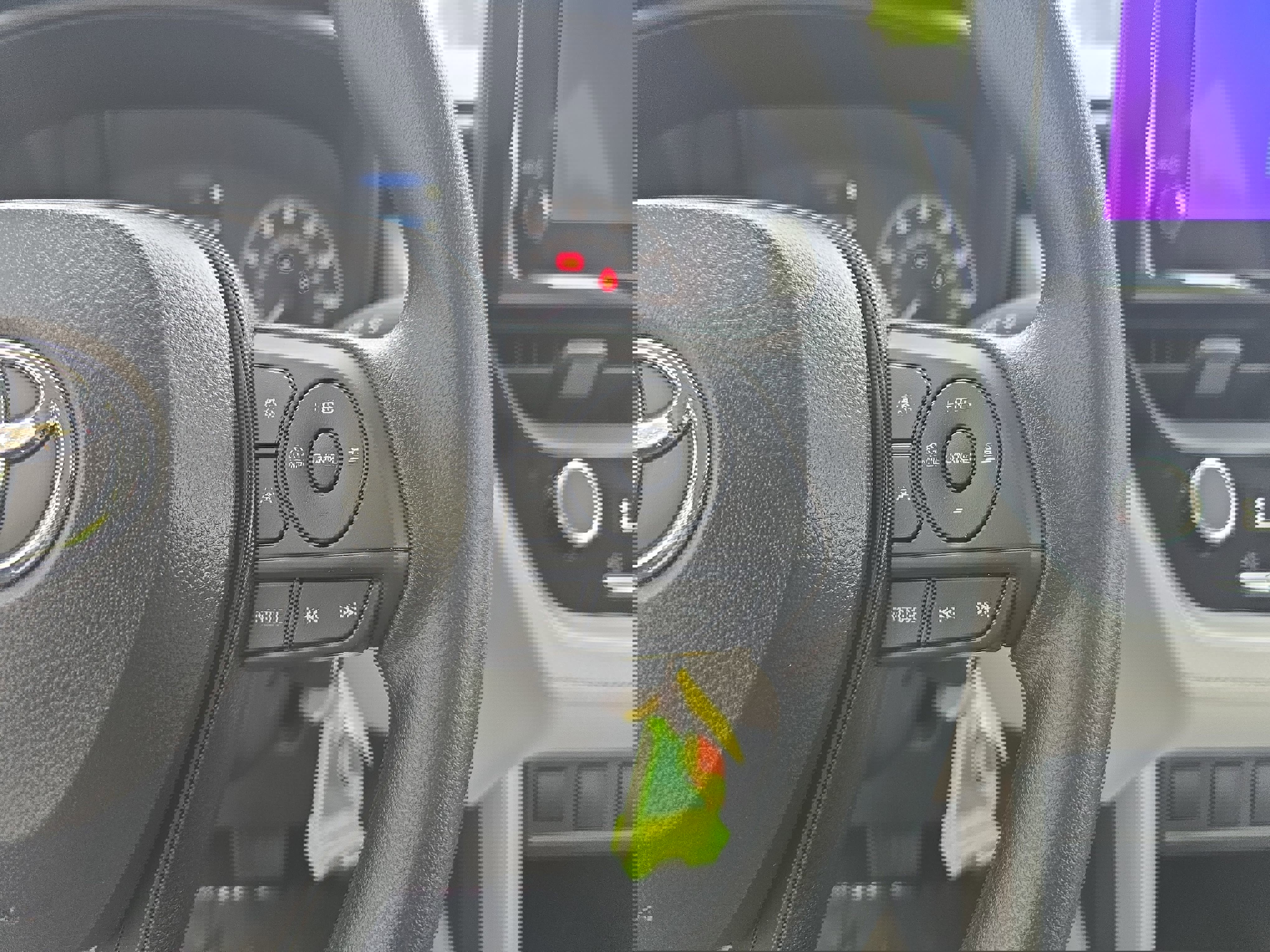 Used 2025 Toyota Corolla Cross L FWD image 17