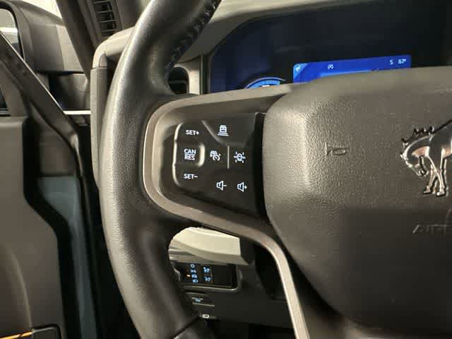 Used 2023 Ford Bronco Badlands image 8
