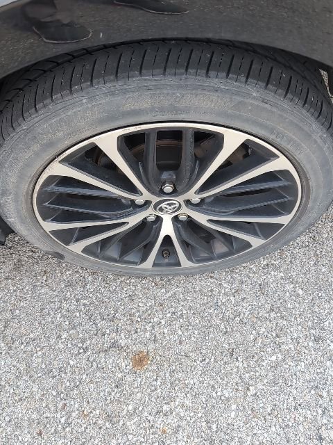 Used 2018 Toyota Camry SE image 10