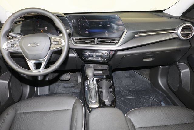 Used 2024 Chevrolet Trax ACTIV w/ Sunroof Package image 10